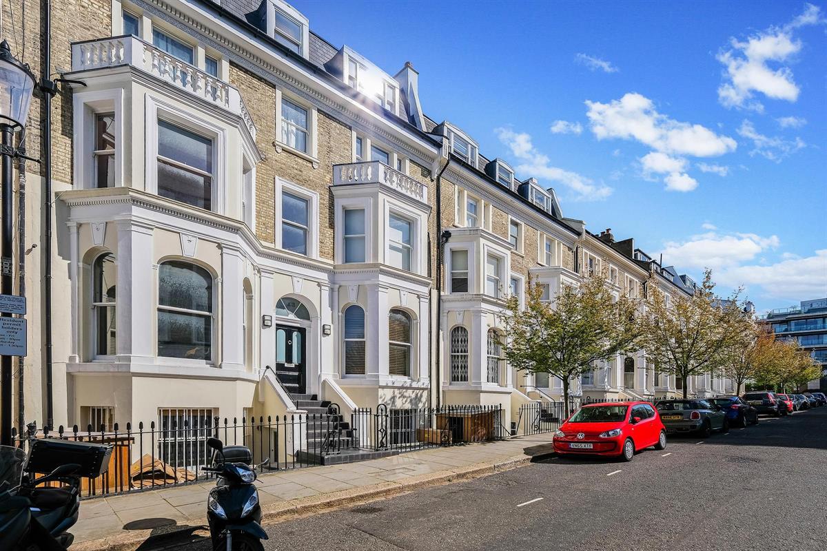 Campden Hill Gardens, W8 Landstones