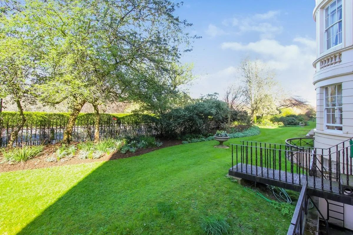 York Terrace West, NW1 Landstones