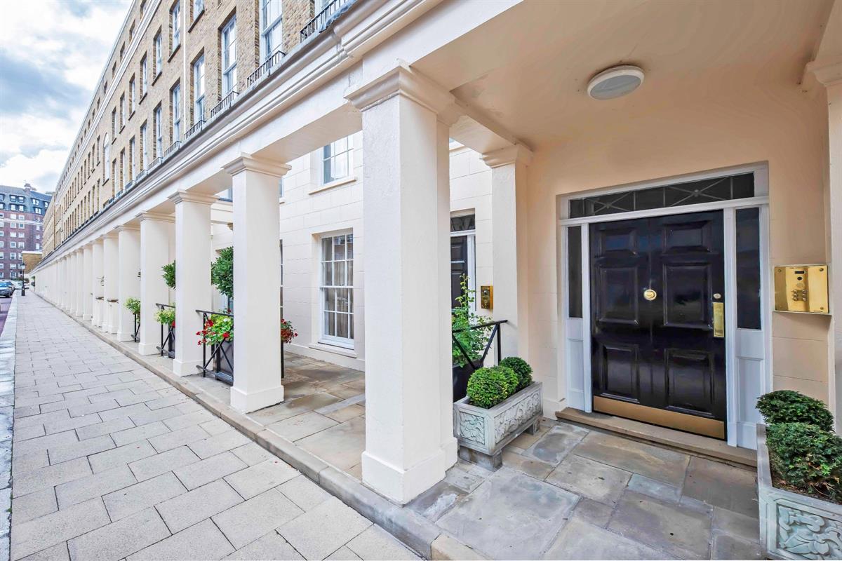 York Terrace West, NW1 Landstones