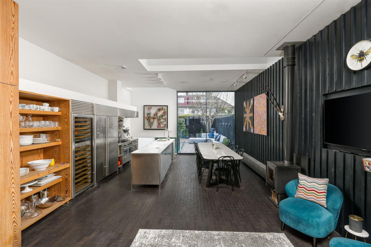 Whitmore Gardens, NW10 Landstones