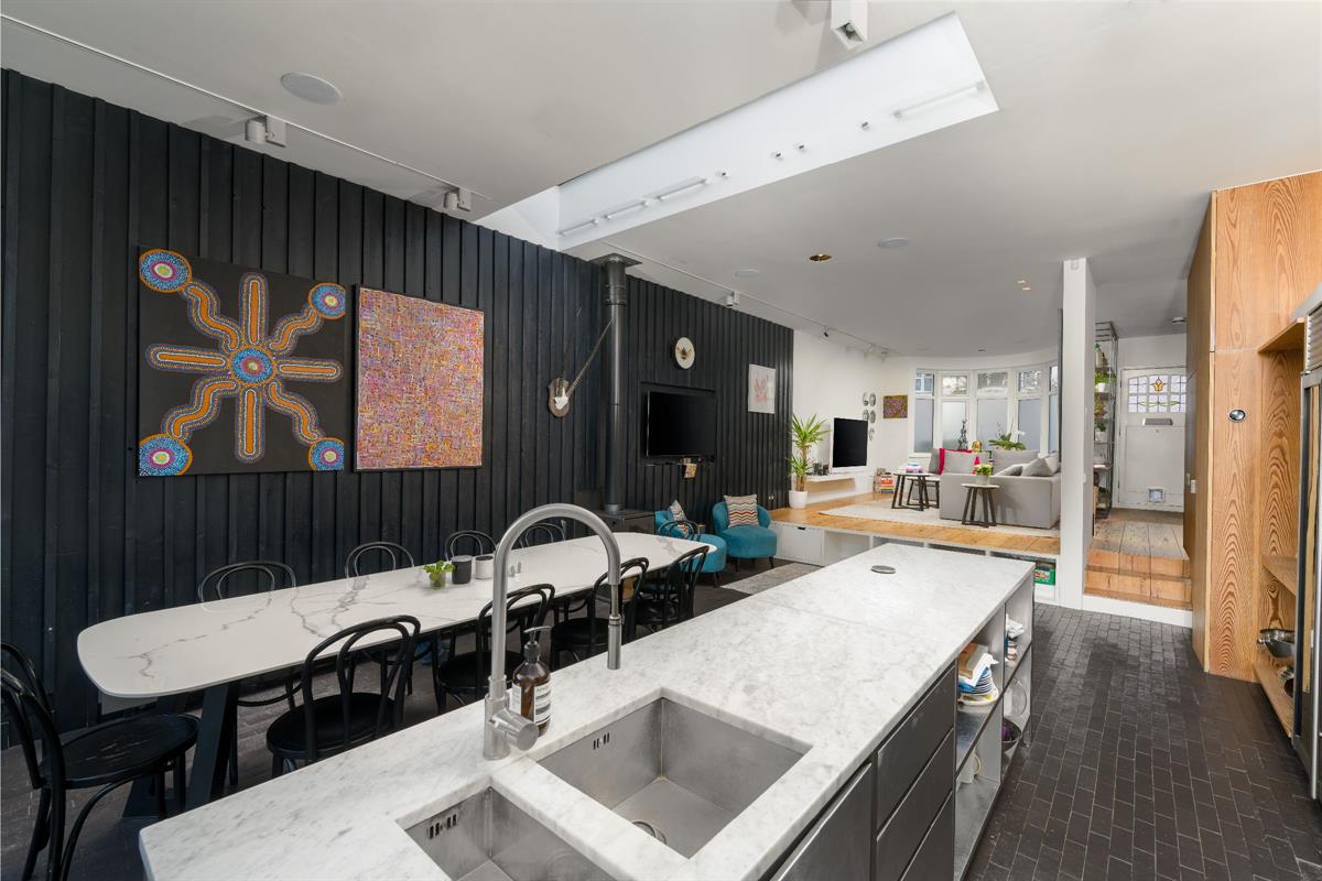 Whitmore Gardens, NW10 Landstones